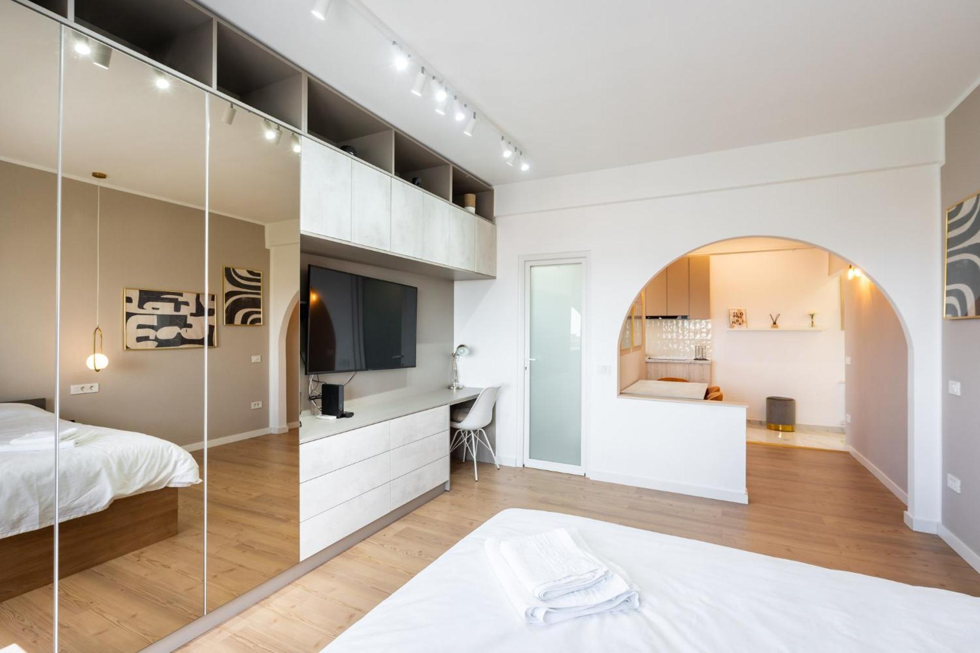 Sunset - Luxury Studio On Calea Victoriei Bükreş Dış mekan fotoğraf